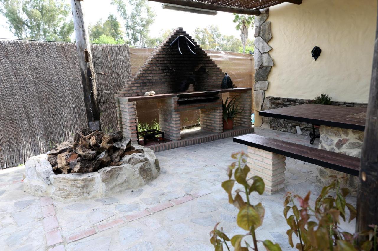 Hostal Llano San Ignacio El Bosque Exterior foto